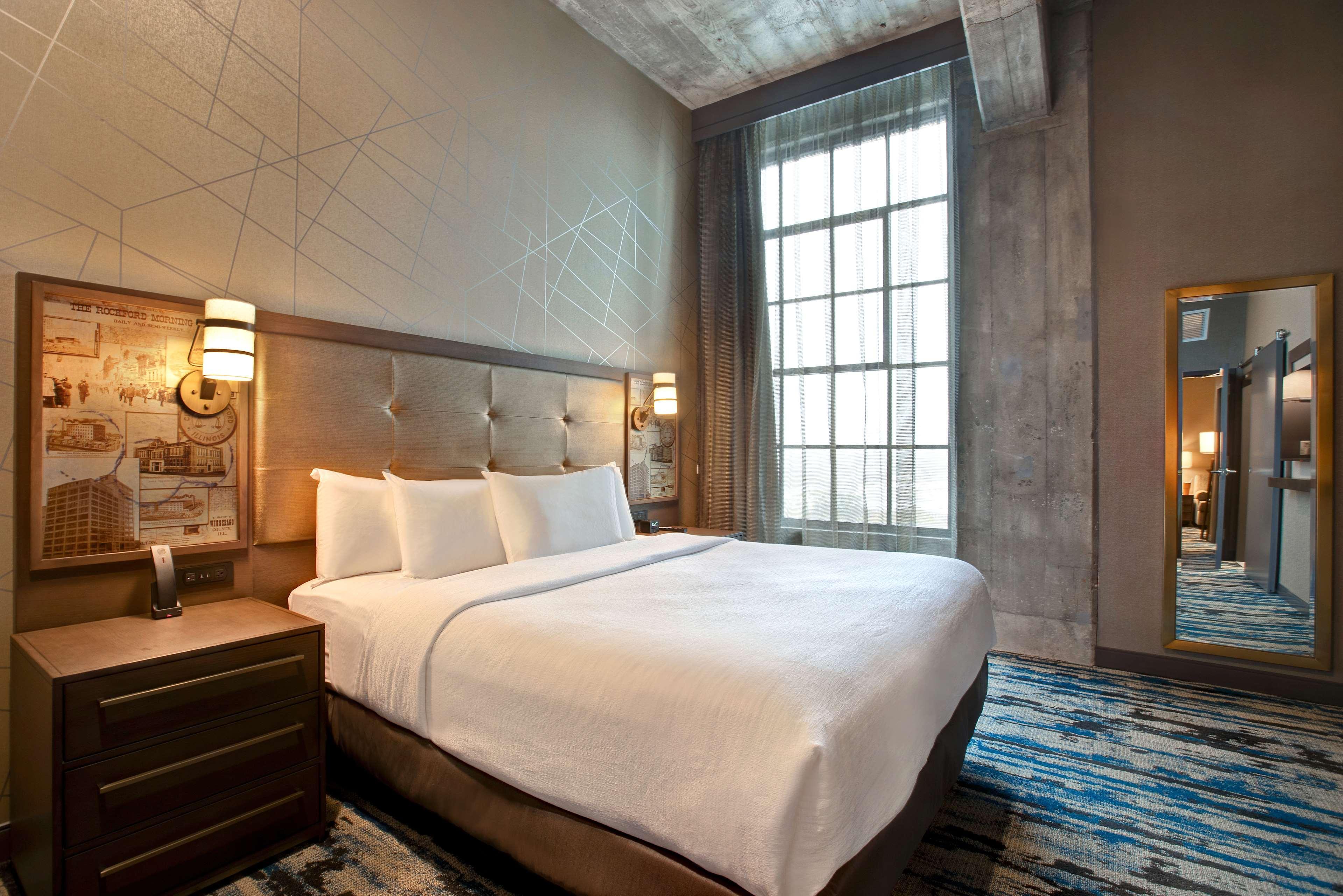 Embassy Suites By Hilton Rockford Riverfront מראה חיצוני תמונה