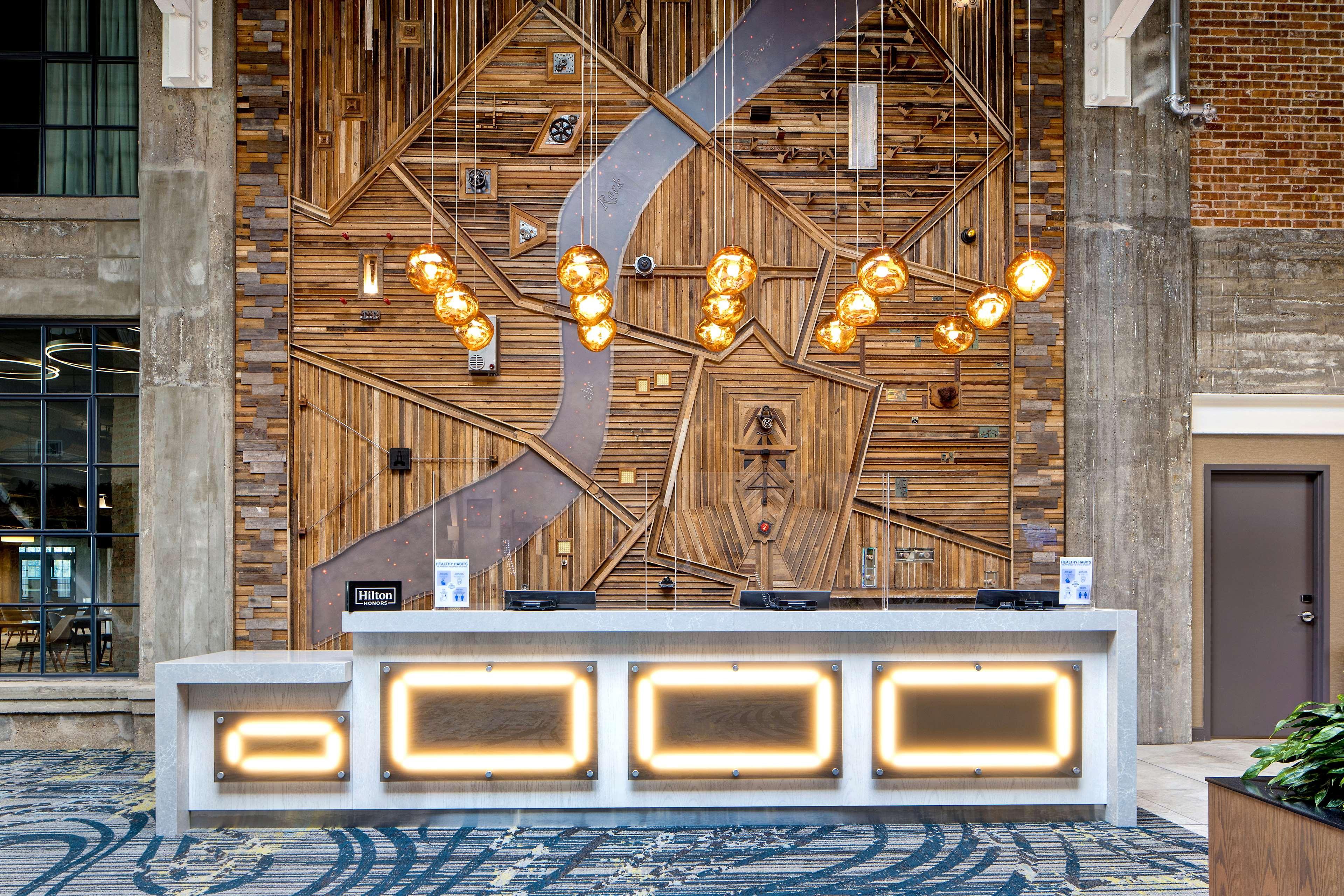 Embassy Suites By Hilton Rockford Riverfront מראה חיצוני תמונה