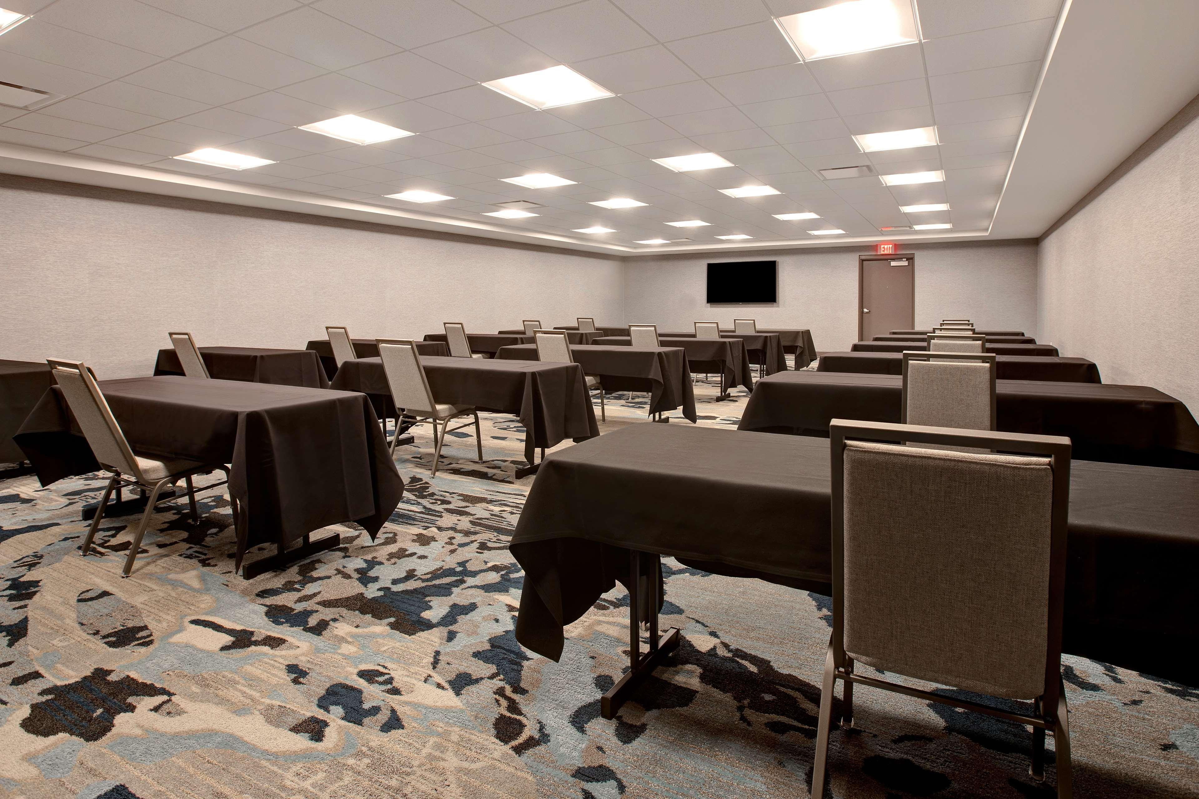 Embassy Suites By Hilton Rockford Riverfront מראה חיצוני תמונה