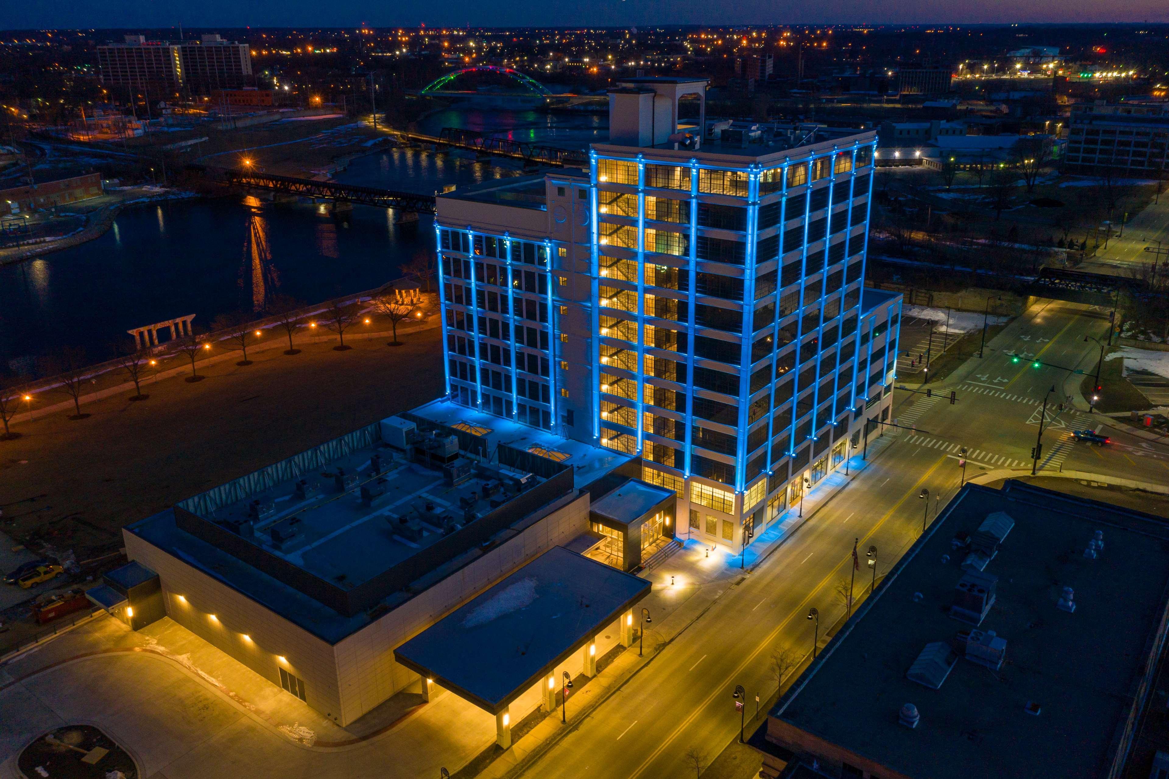 Embassy Suites By Hilton Rockford Riverfront מראה חיצוני תמונה