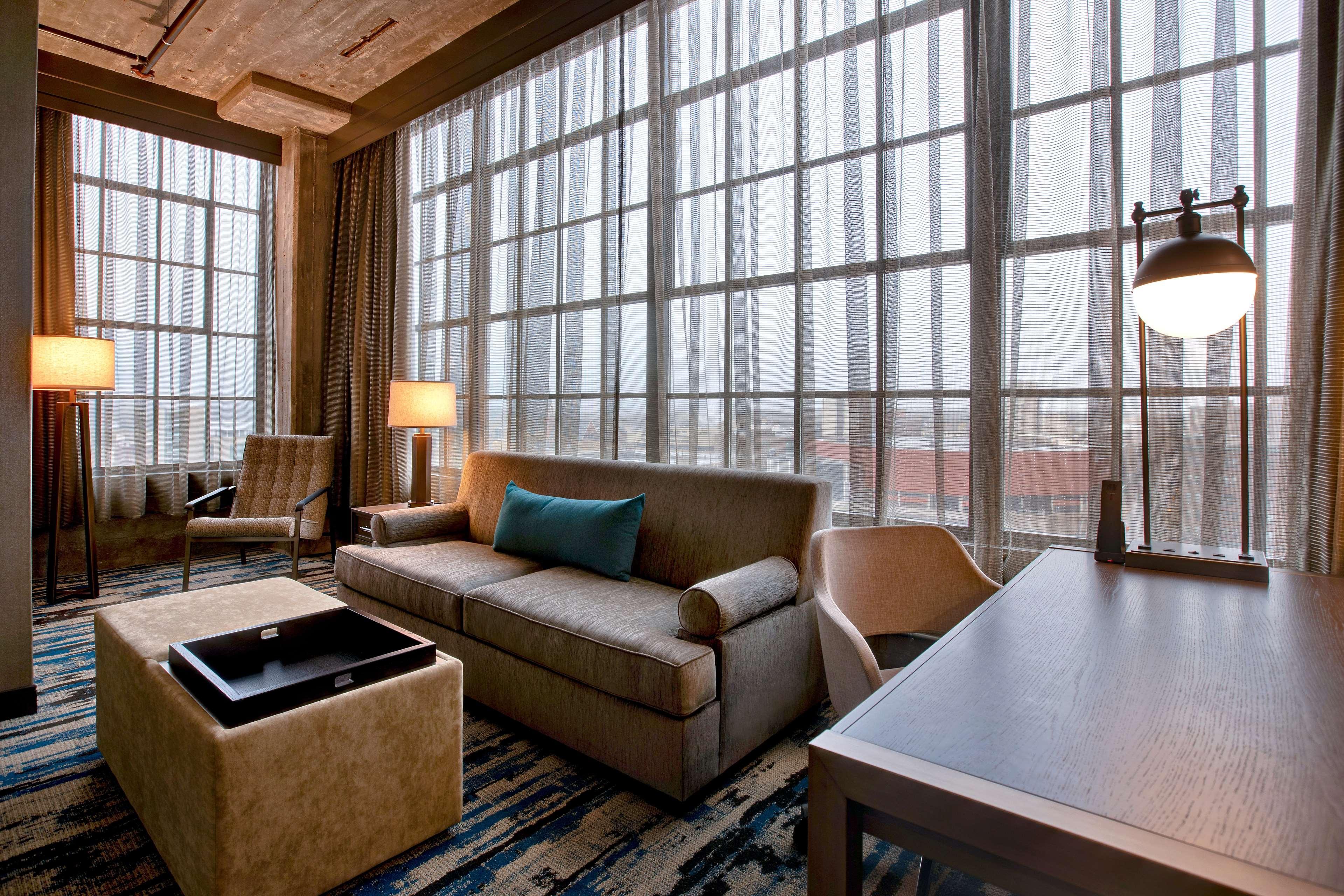 Embassy Suites By Hilton Rockford Riverfront מראה חיצוני תמונה
