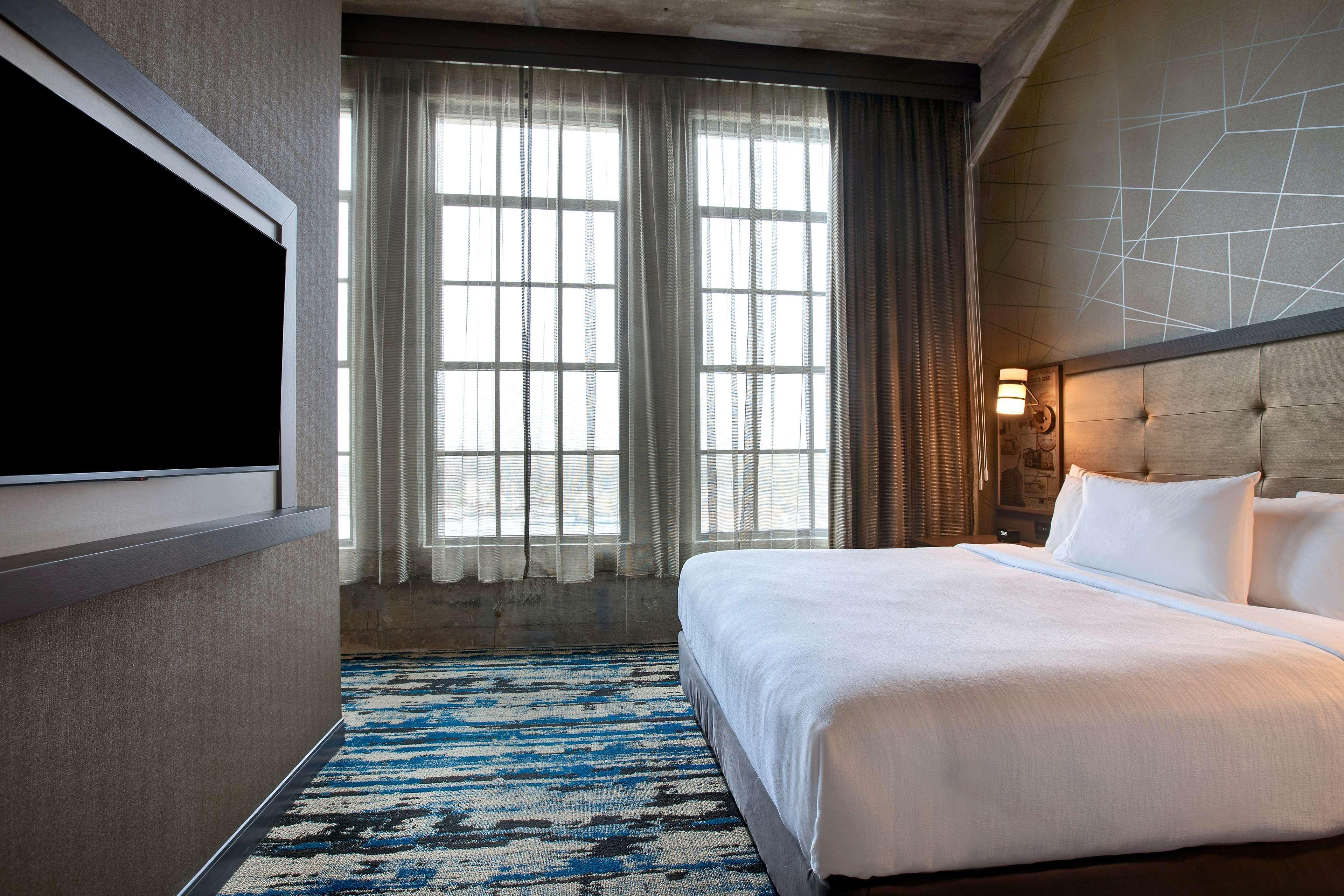 Embassy Suites By Hilton Rockford Riverfront מראה חיצוני תמונה