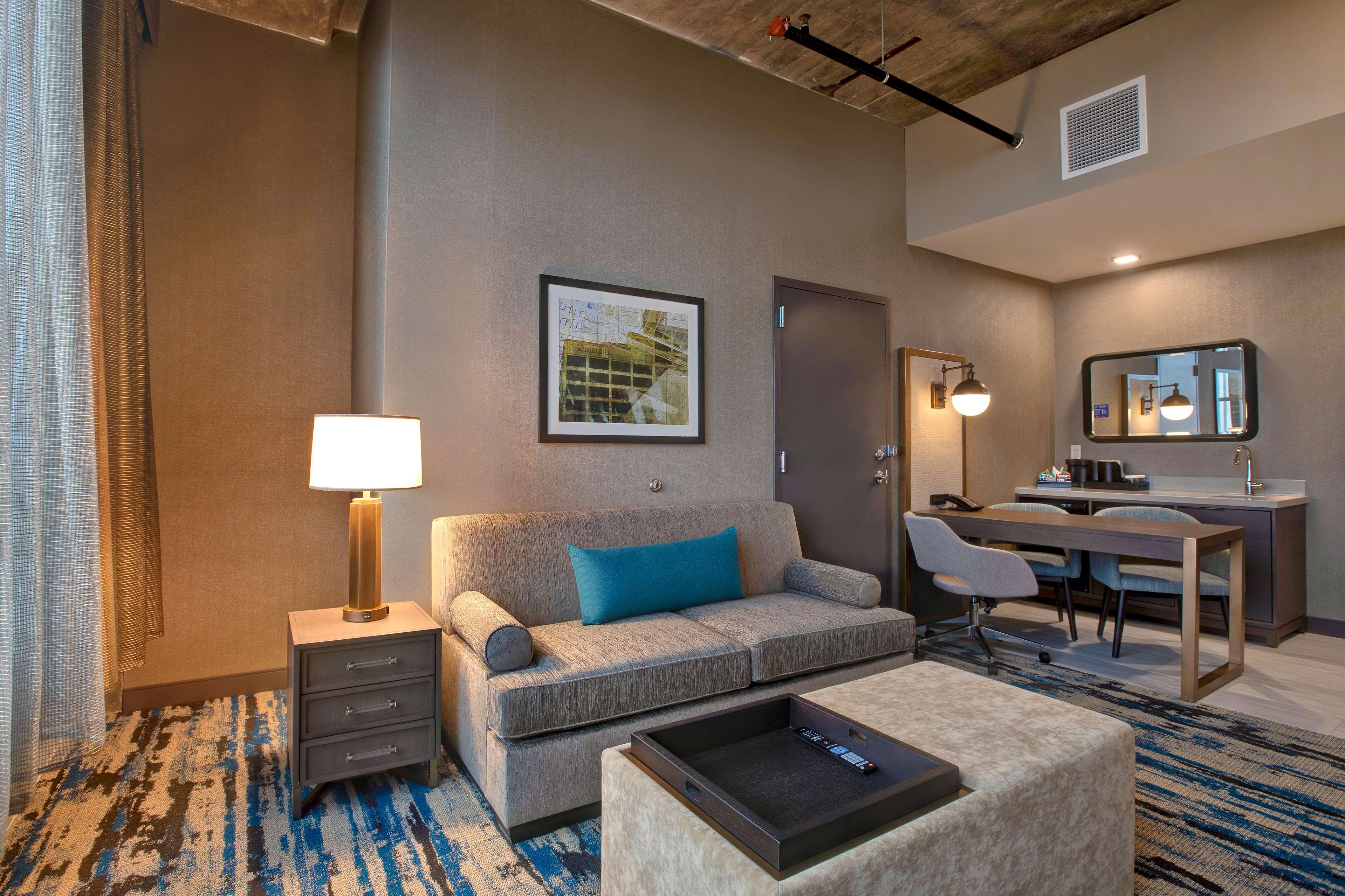 Embassy Suites By Hilton Rockford Riverfront מראה חיצוני תמונה