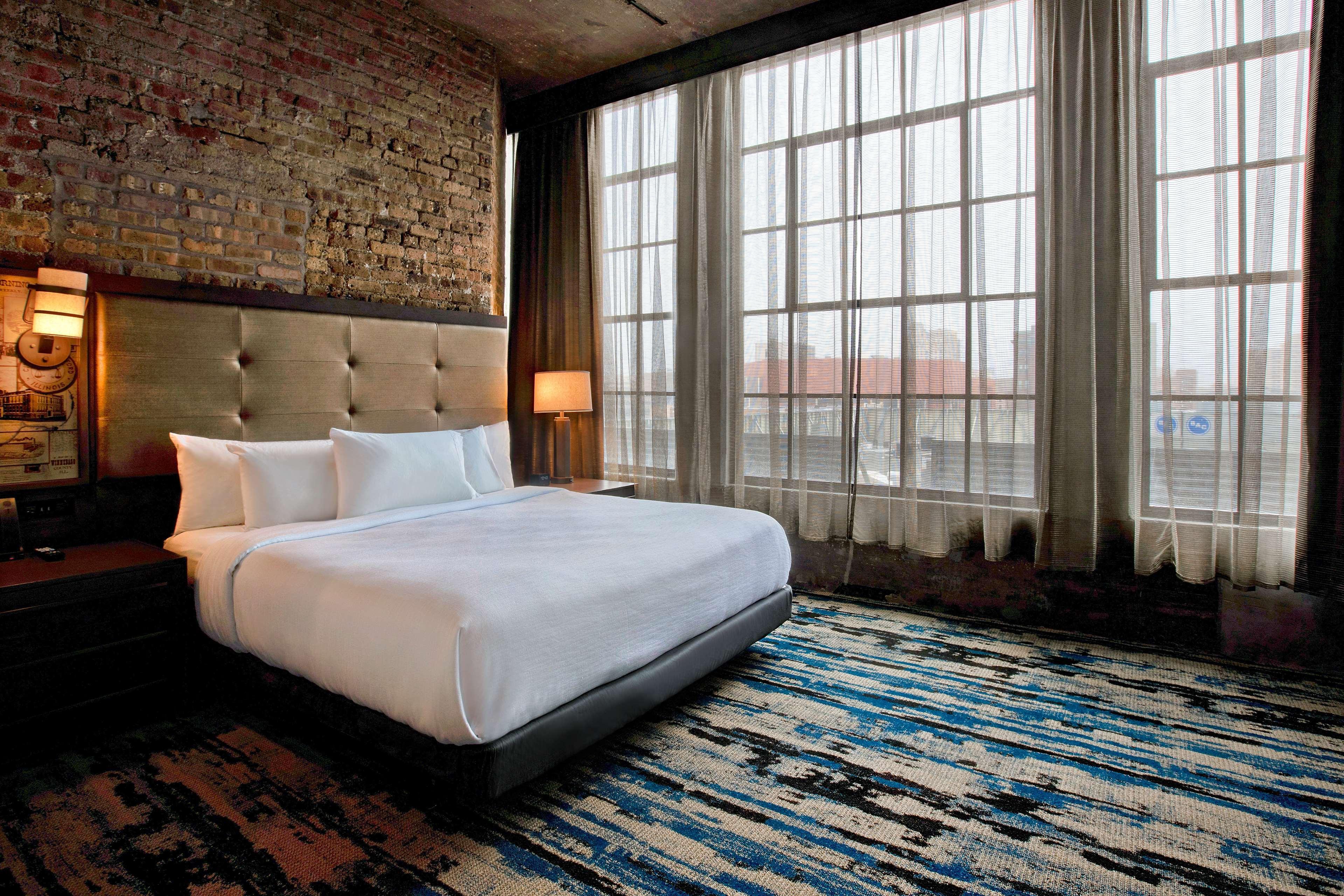 Embassy Suites By Hilton Rockford Riverfront מראה חיצוני תמונה