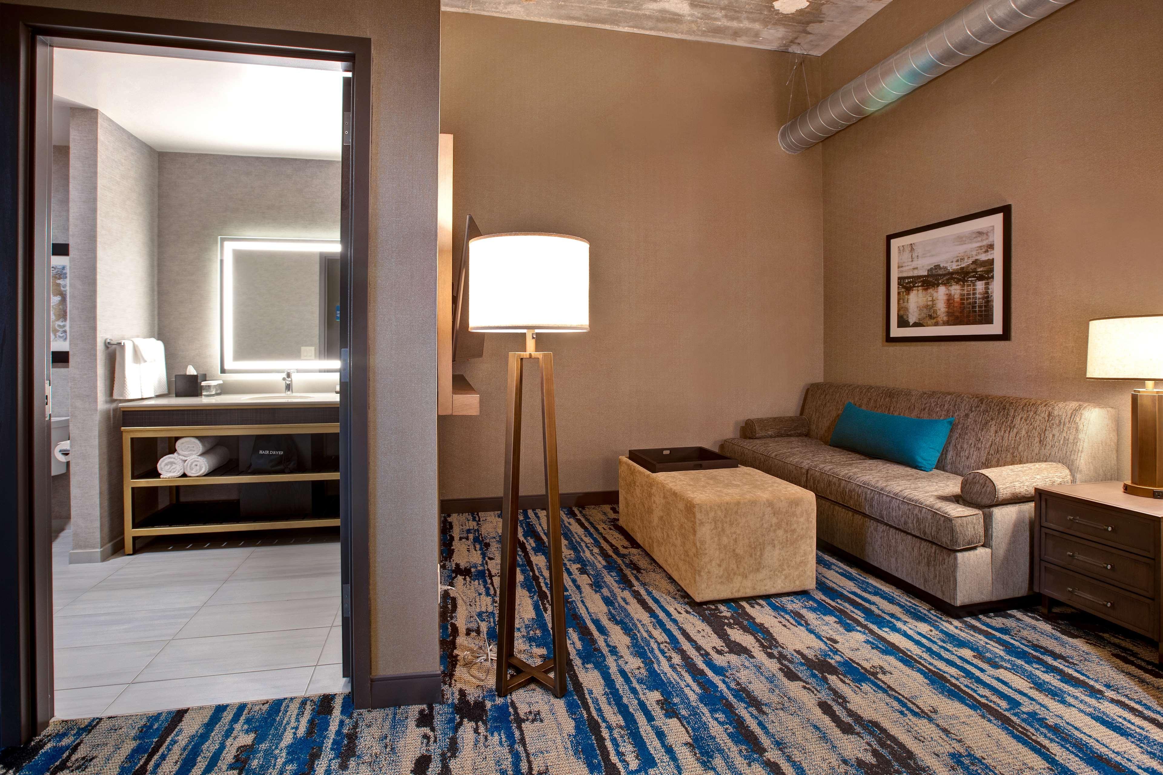 Embassy Suites By Hilton Rockford Riverfront מראה חיצוני תמונה