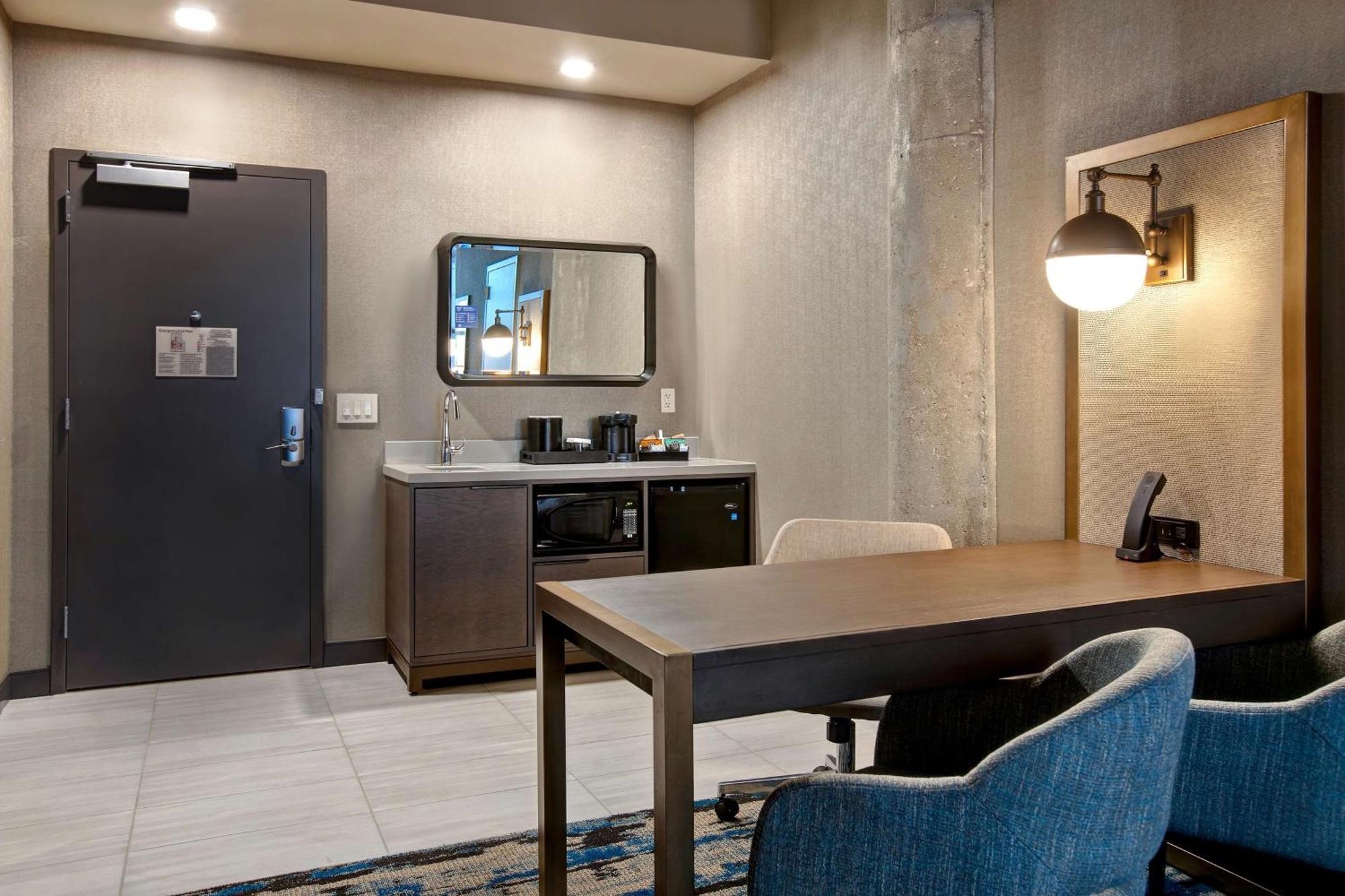 Embassy Suites By Hilton Rockford Riverfront מראה חיצוני תמונה