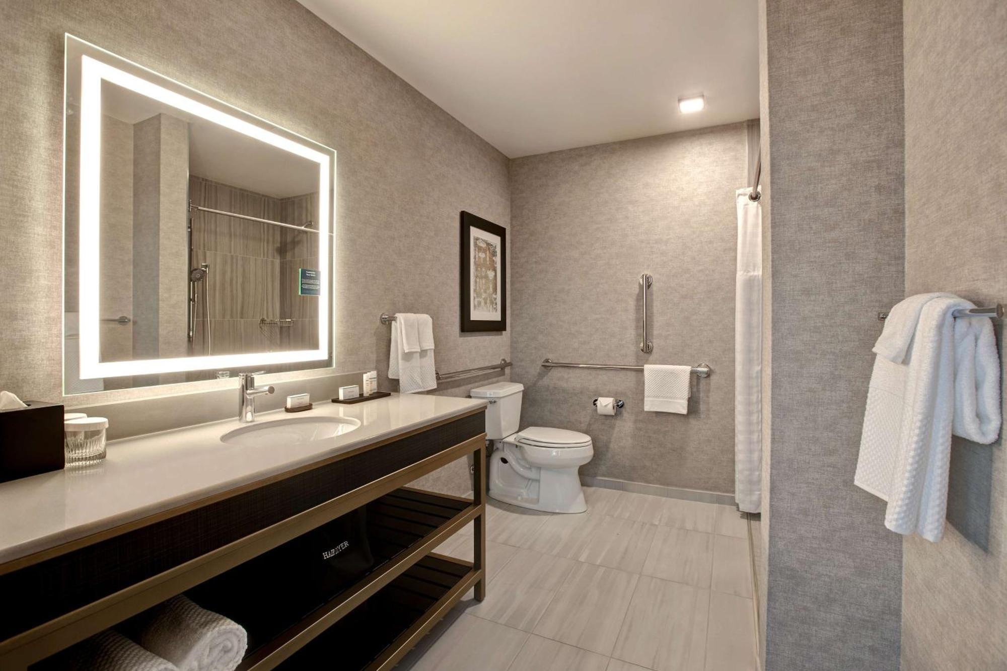 Embassy Suites By Hilton Rockford Riverfront מראה חיצוני תמונה