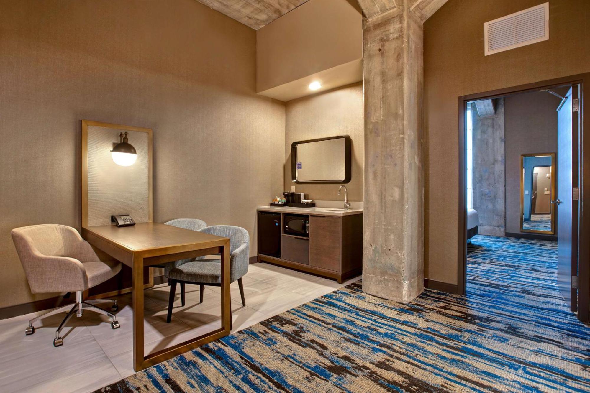 Embassy Suites By Hilton Rockford Riverfront מראה חיצוני תמונה